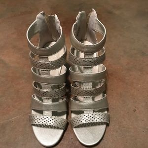 Boutique open toed short heels